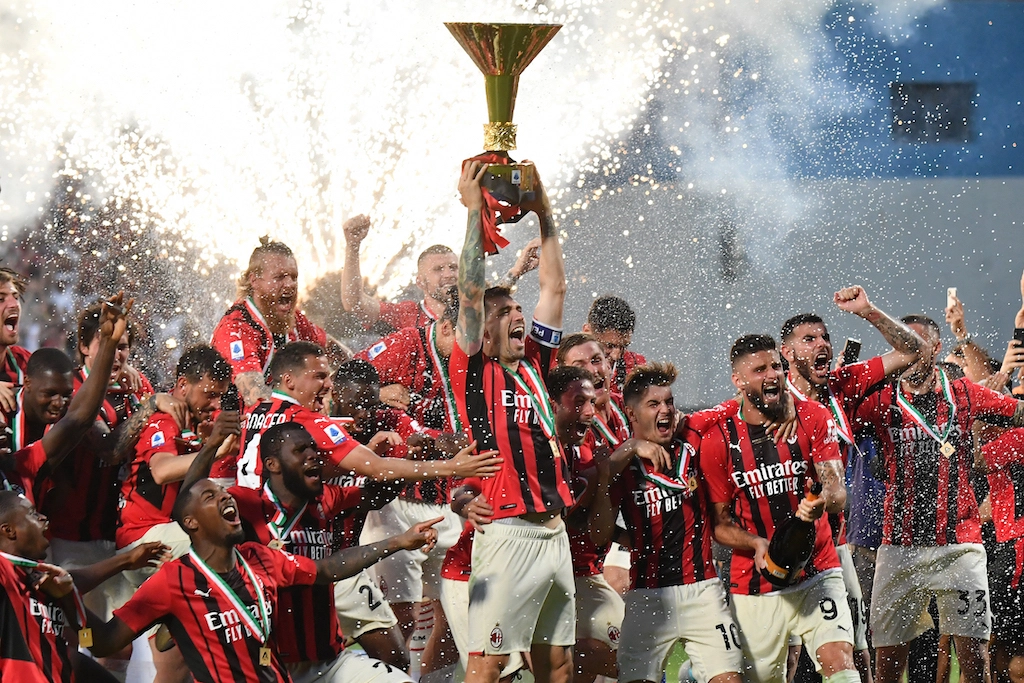 Read more about the article AC Milan Huyền Thoại: Dấu Ấn kubet chính thức  Lịch Sử và Thế Hệ Vàng